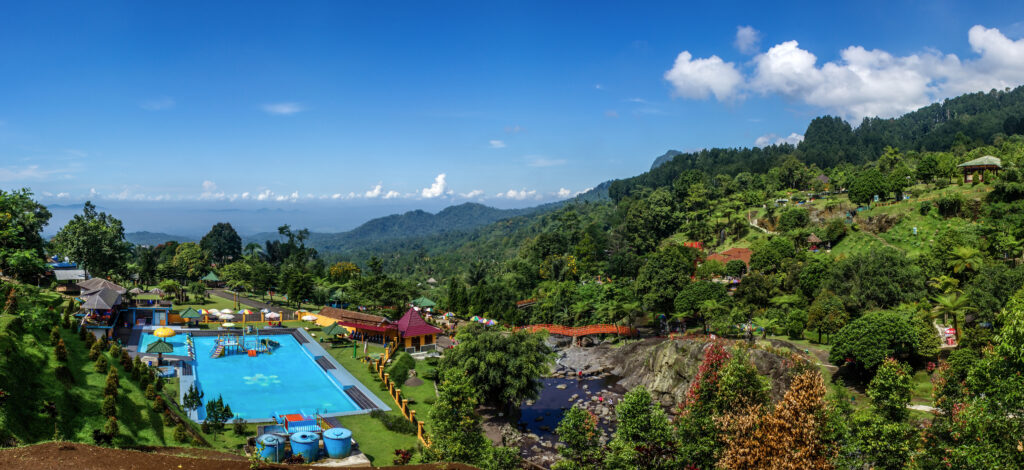 Pemandangan panorama Baturraden dari punggung bukit, Purwokerto