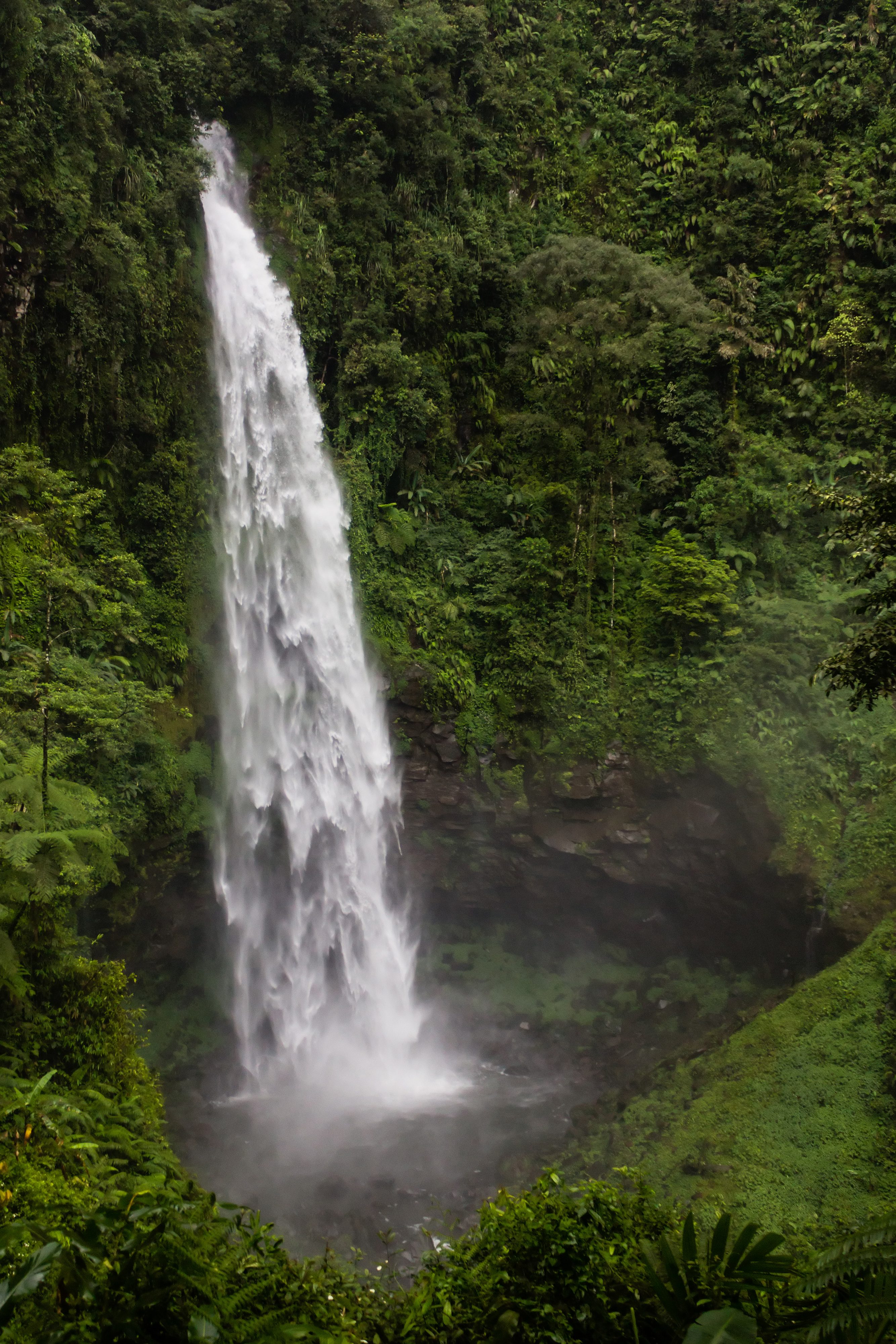 Curug Cipendok Baturraden air terjun 92 meter